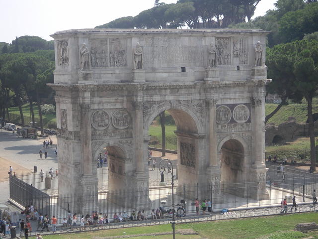 arch from colosseum