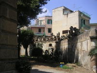 villa statues